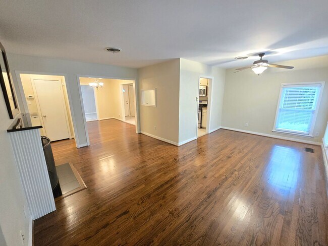 3988 Beechwood Ln in Dallas, TX - Building Photo - Building Photo
