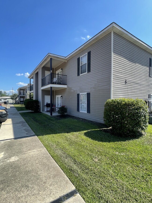 University Crossing in Hammond, LA - Foto de edificio - Building Photo