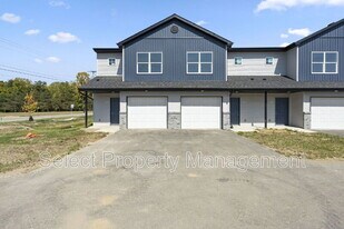 7077 Homestead Rd in Fort Wayne, IN - Building Photo