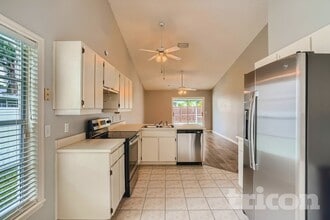 9610 Fox Hearst Rd in Tampa, FL - Building Photo - Building Photo