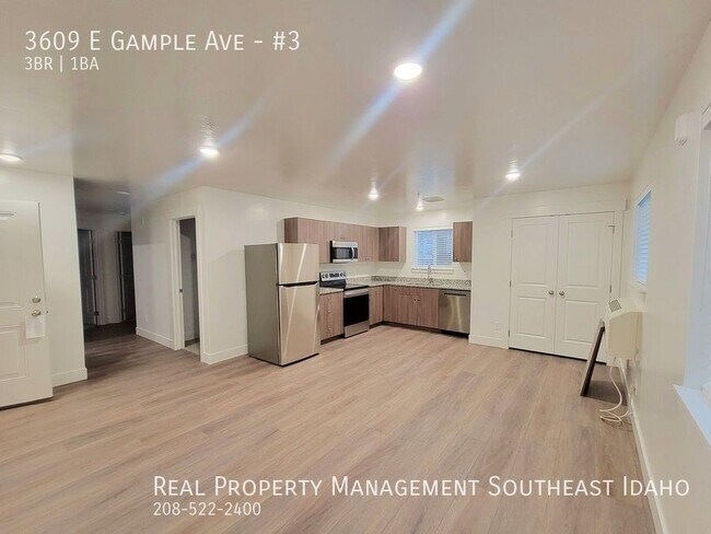 3609 E Gample Ave-Unit -#3 in Ammon, ID - Building Photo - Building Photo