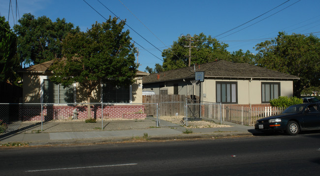 807-809 Vine St in San Jose, CA - Foto de edificio - Building Photo