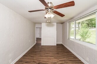 1003 Alford Ave in Hoover, AL - Foto de edificio - Building Photo