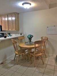 911 Crepe Myrtle St photo'