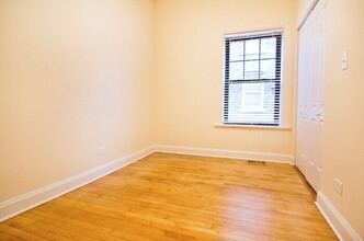 3032 N Milwaukee Ave-Unit -1 in Chicago, IL - Building Photo - Building Photo
