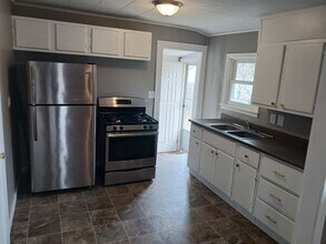 3615 Holcomb Ave in Des Moines, IA - Building Photo - Building Photo