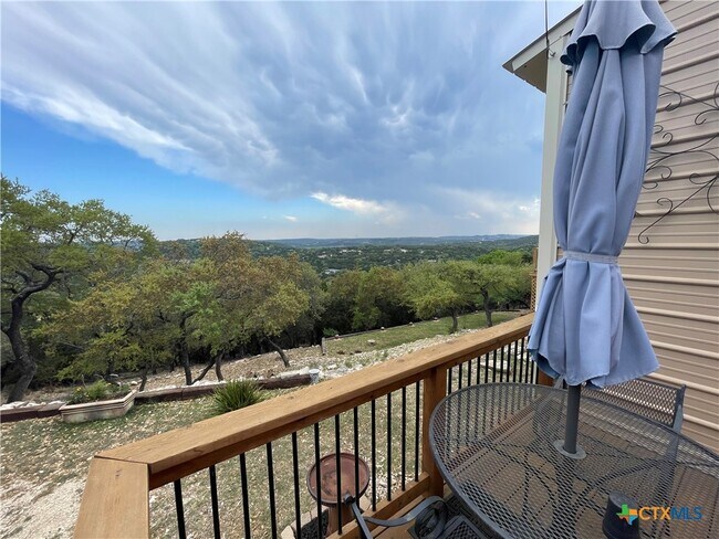 532 Stenen Dr in Canyon Lake, TX - Building Photo - Building Photo
