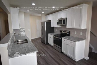8806 Laurel Run Dr in Charlotte, NC - Building Photo - Building Photo