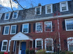 3024 S Buchanan St, Unit B2 in Arlington, VA - Building Photo