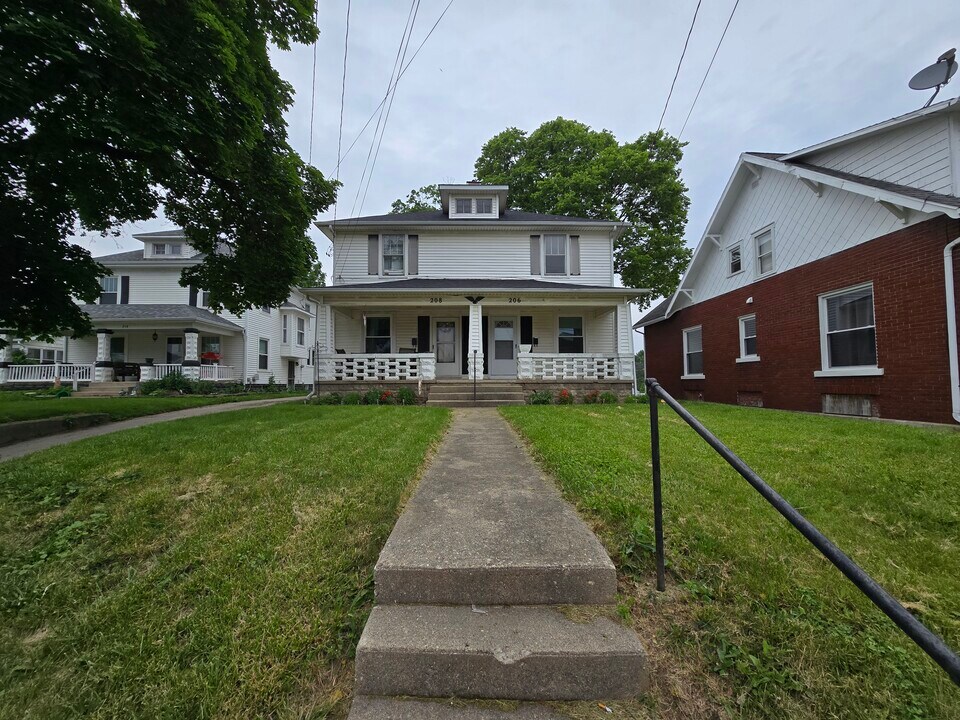 206 Pike St, Unit 206 Pike St in Sidney, OH - Building Photo