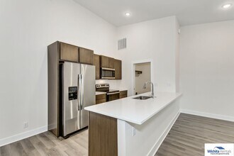 9909 E Annabelle Cir in Wichita, KS - Building Photo - Building Photo