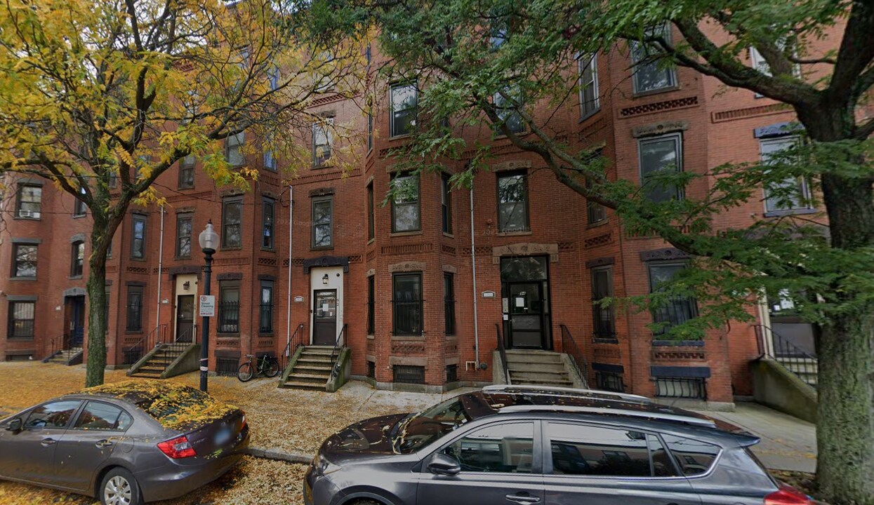 75 Hammond St, Unit 4 in Boston, MA - Building Photo