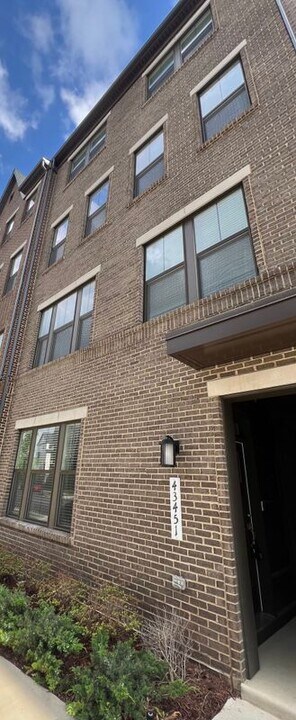43451 Stonewood Crossing Ter in Ashburn, VA - Building Photo