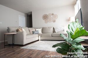 239 W Bedford Ave in San Antonio, TX - Building Photo - Building Photo