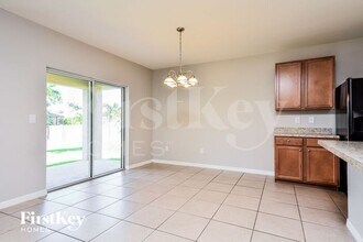2704 SW 32nd St in Cape Coral, FL - Building Photo - Building Photo