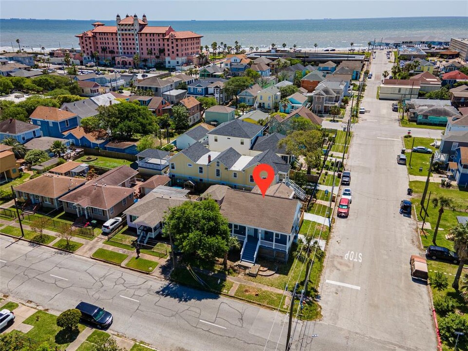 2127 Avenue O in Galveston, TX - Building Photo