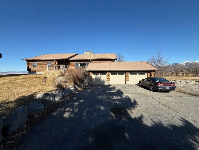 property at 545 Coulee Dr