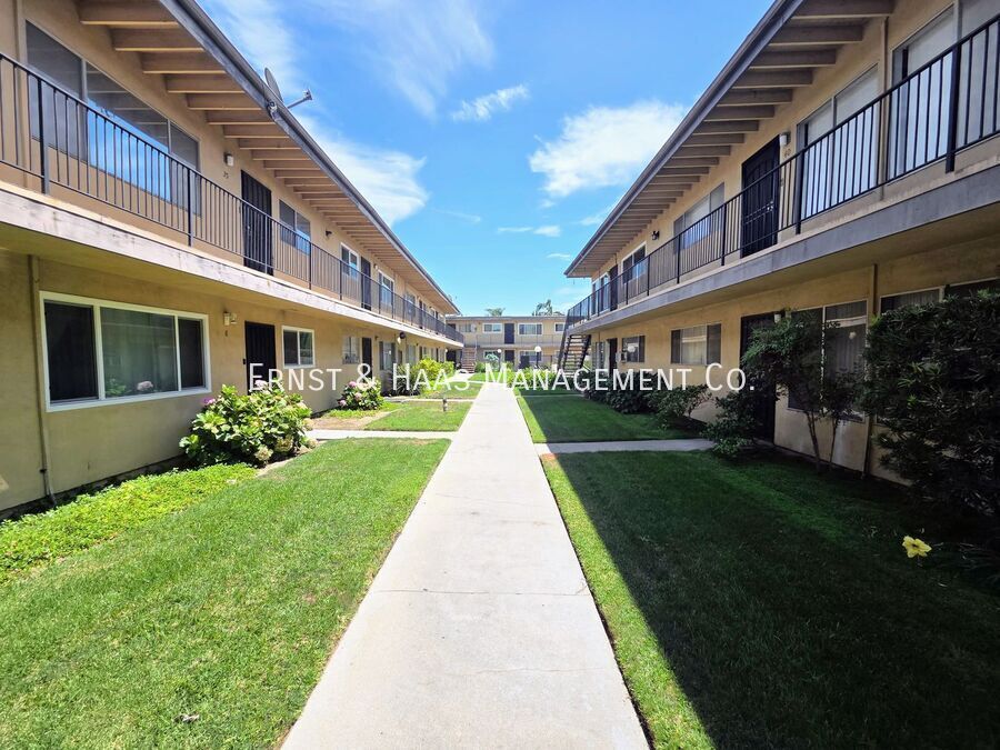 5535 Ackerfield Ave in Long Beach, CA - Building Photo