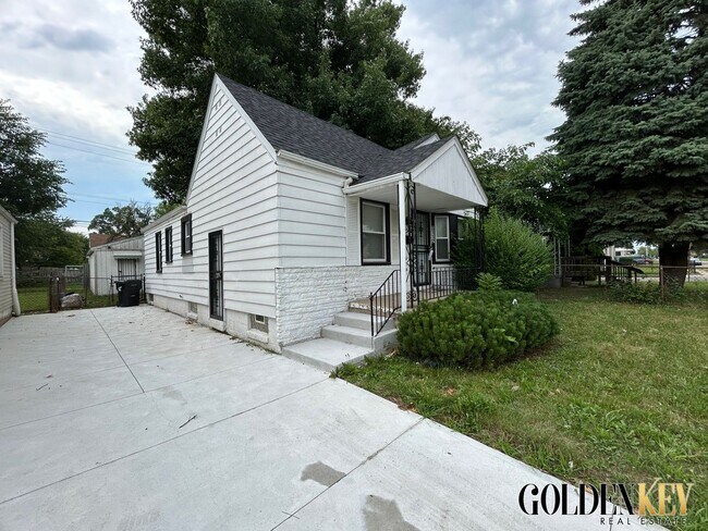 property at 3112 Bassett St