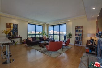 124 Idaho Ave in Santa Monica, CA - Foto de edificio - Building Photo