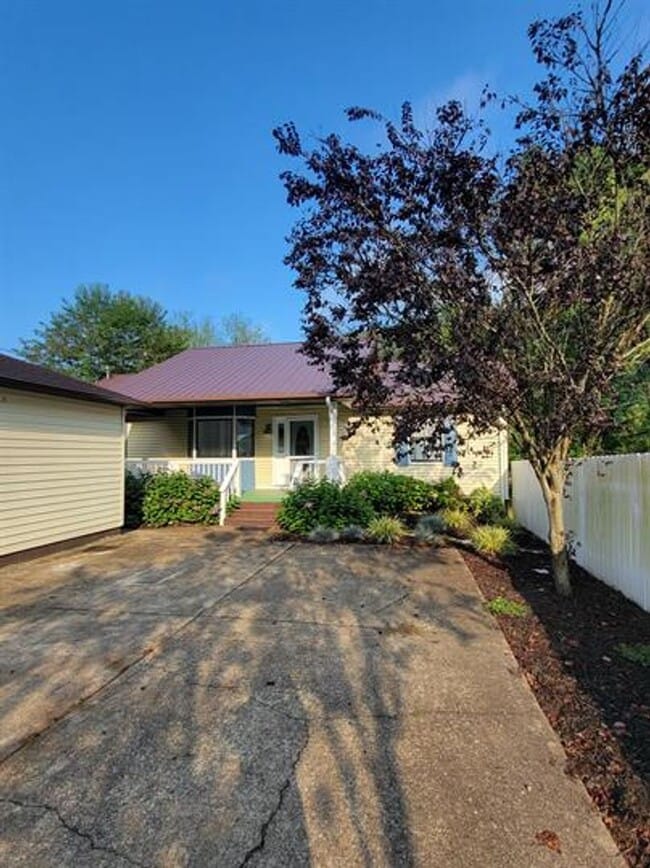 61 Opportunity Ln in Charleston, WV - Building Photo - Building Photo