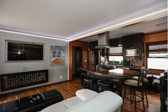 64 The Strand, Unit 64 in Hermosa Beach, CA - Building Photo - Building Photo