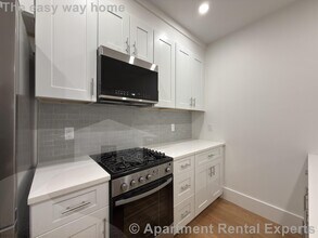 406 Columbia St in Cambridge, MA - Foto de edificio - Building Photo