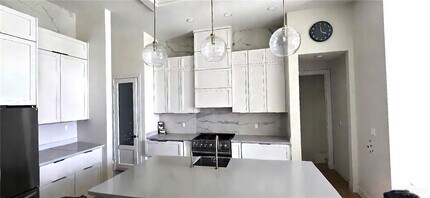 8TH E St in Mission, TX - Building Photo - Building Photo