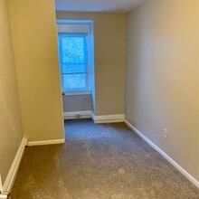 2602 Spring Garden Ave, Unit 2600 Fl 2 Rm 1 in Pittsburgh, PA - Foto de edificio - Building Photo