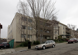 360 Vernon St in Oakland, CA - Foto de edificio - Building Photo