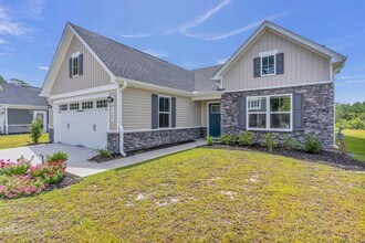 1127 Middle Crst Dr NE in Bolivia, NC - Building Photo - Building Photo