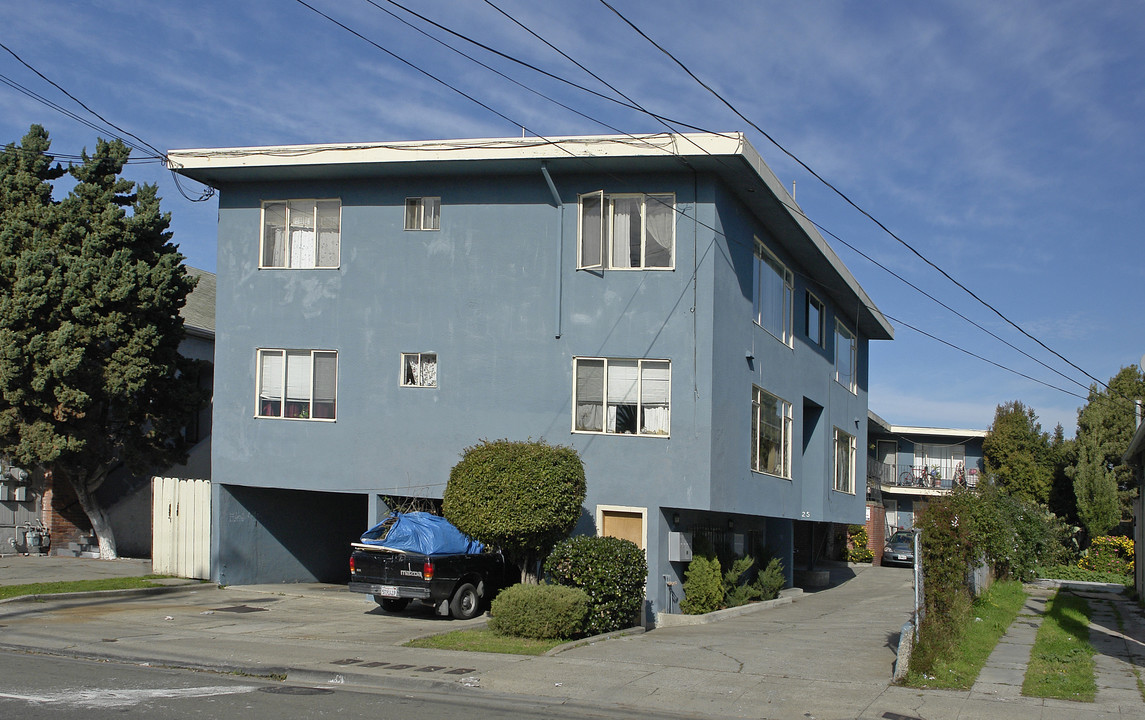 1327 Ashby Ave in Berkeley, CA - Building Photo