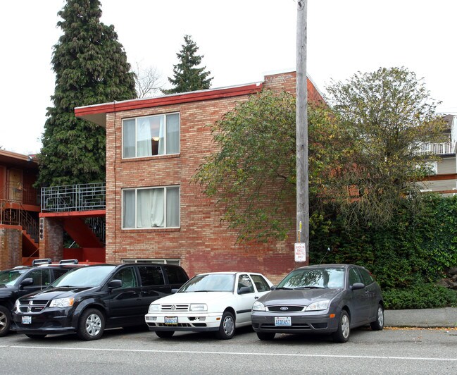 5608 University Way NE in Seattle, WA - Building Photo - Building Photo