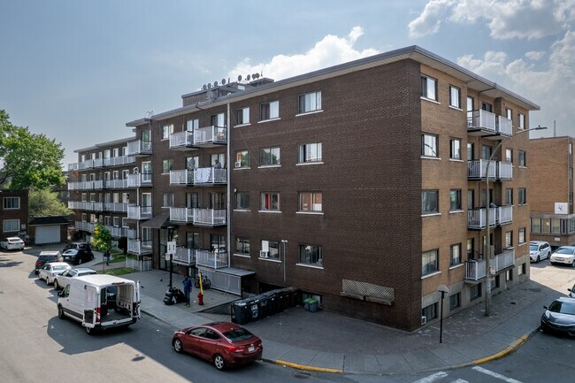 8660 Stuart Av