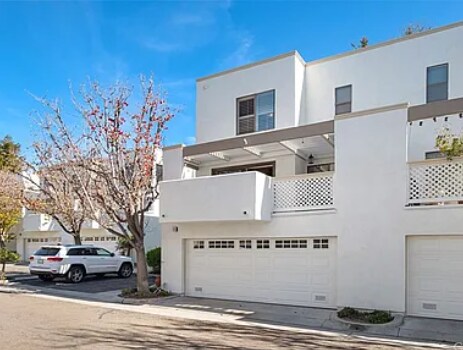 152 N Singingwood St in Orange, CA - Building Photo