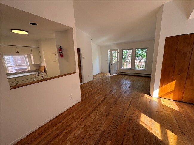 185 Union St in Poughkeepsie, NY - Building Photo - Building Photo