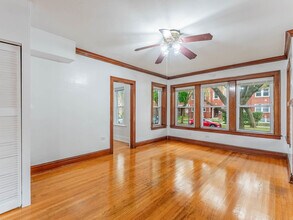 3825 W Roscoe St in Chicago, IL - Building Photo - Building Photo