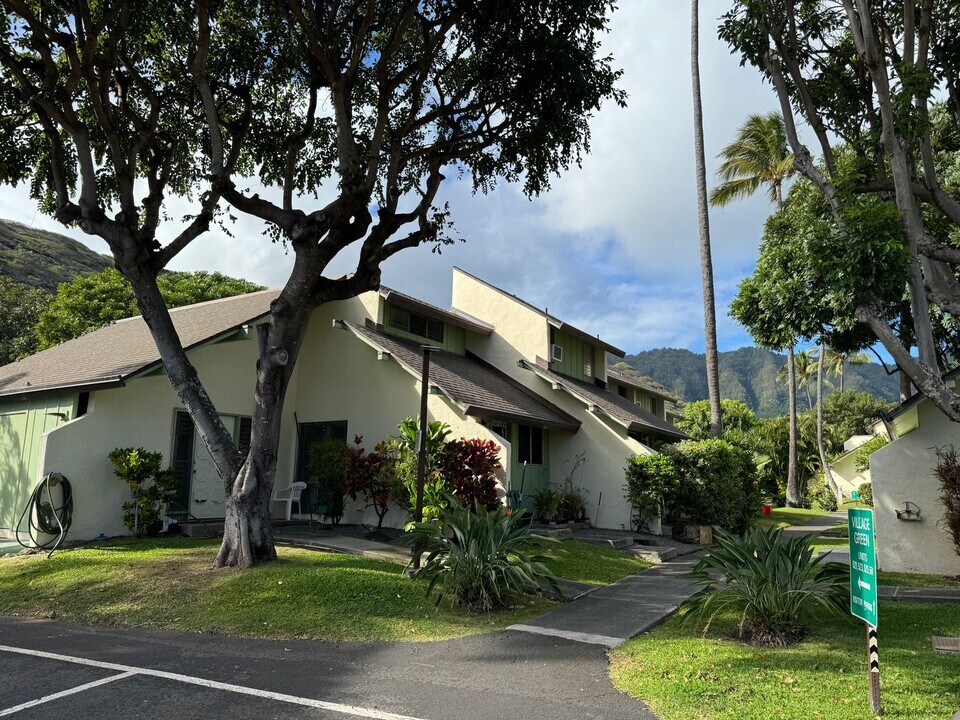 521 Pepeekeo St in Honolulu, HI - Building Photo