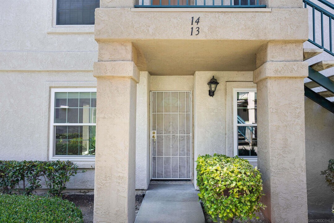 10626 Aderman Ave in San Diego, CA - Building Photo