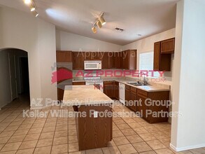 17863 W Calavar Rd in Surprise, AZ - Building Photo - Building Photo