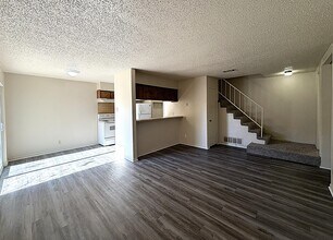 1202 Covey Ln, Unit #D in Killeen, TX - Foto de edificio - Building Photo