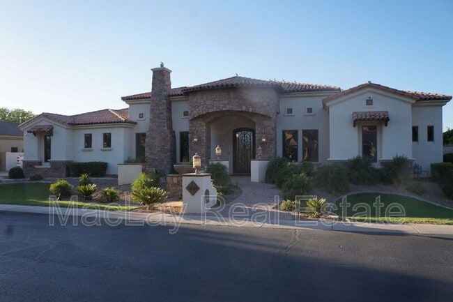 property at 2840 E Jade Pl