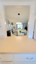 300 Valley Stream Dr in Naples, FL - Building Photo - Building Photo