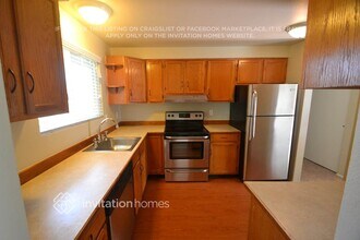 5069 37th St NE in Tacoma, WA - Foto de edificio - Building Photo