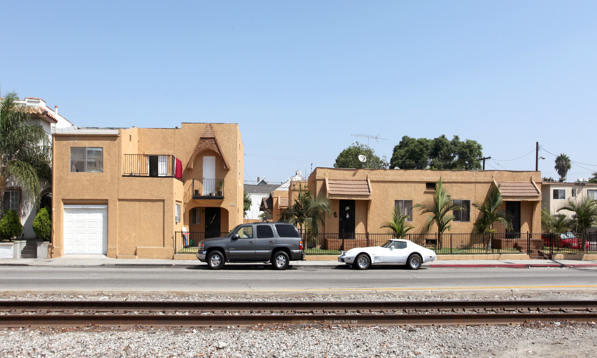 6039-6043 Malabar St in Huntington Park, CA - Building Photo