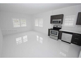 1255 Pennsylvania Ave in Miami Beach, FL - Building Photo