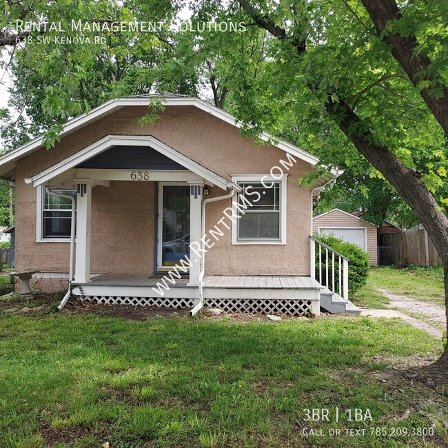 property at 638 SW Kenova Rd