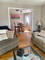 94 Walnut St, Unit 1 in Everett, MA - Building Photo