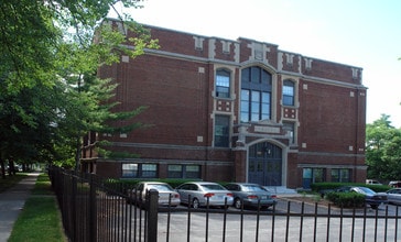 Madison Court Condos in Syracuse, NY - Foto de edificio - Building Photo