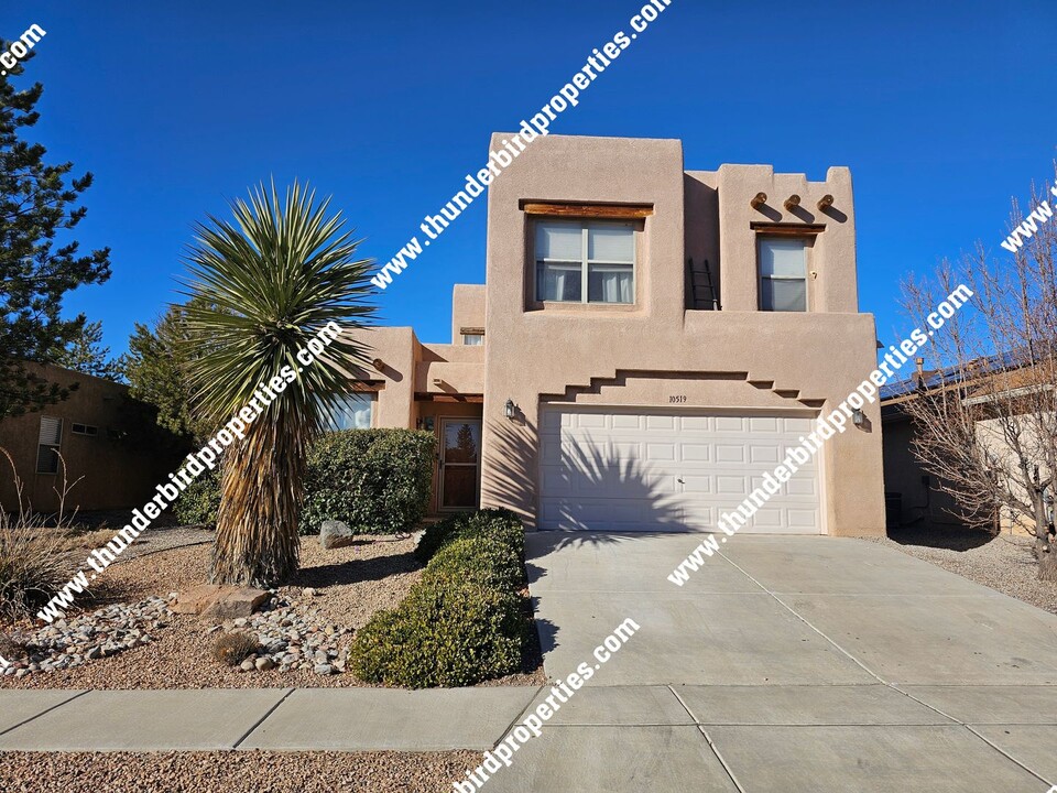 10519 Rosefinch Dr NW in Albuquerque, NM - Building Photo